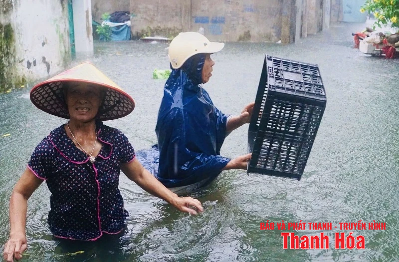 Nhiều hộ dân bị ngập lụt do mưa lũ