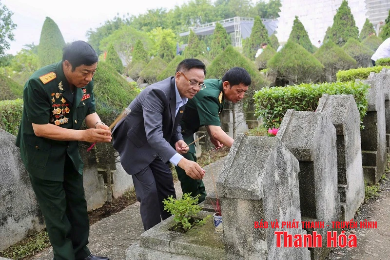 Hiệp hội Doanh nghiệp Thanh Hóa dâng hương tri ân các Anh hùng liệt sĩ