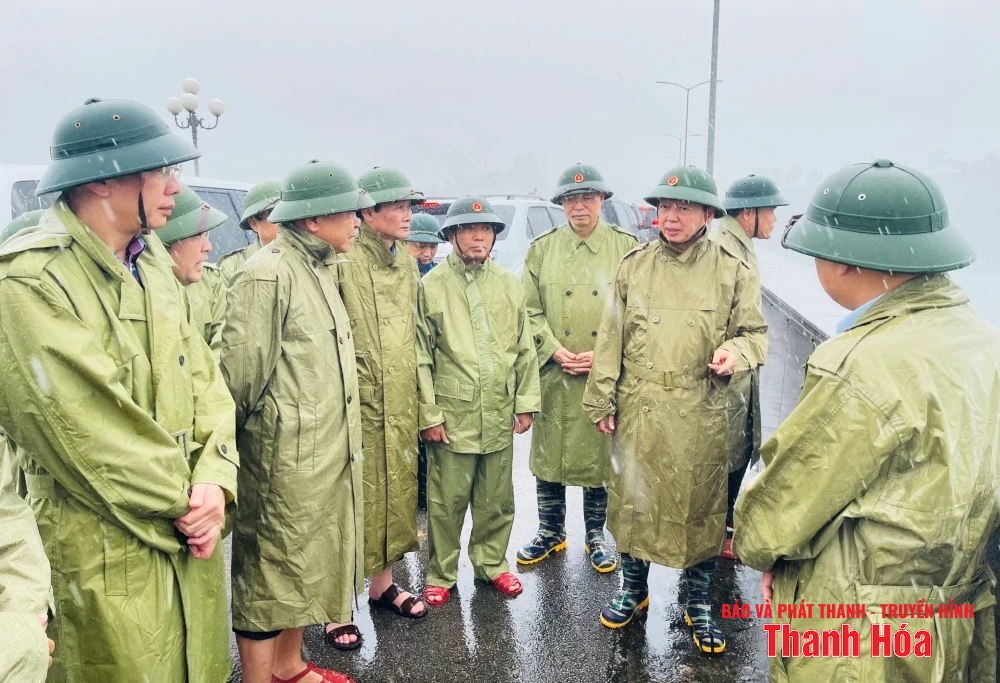 Phó Thủ tướng Chính phủ Trần Hồng Hà kiểm tra, chỉ đạo công tác ứng phó bão số 3 tại Thanh Hóa