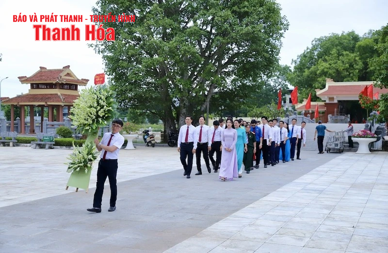 Tổng Công ty cổ phần Hợp Lực dâng hương tri ân các anh hùng liệt sĩ dịp 27/7