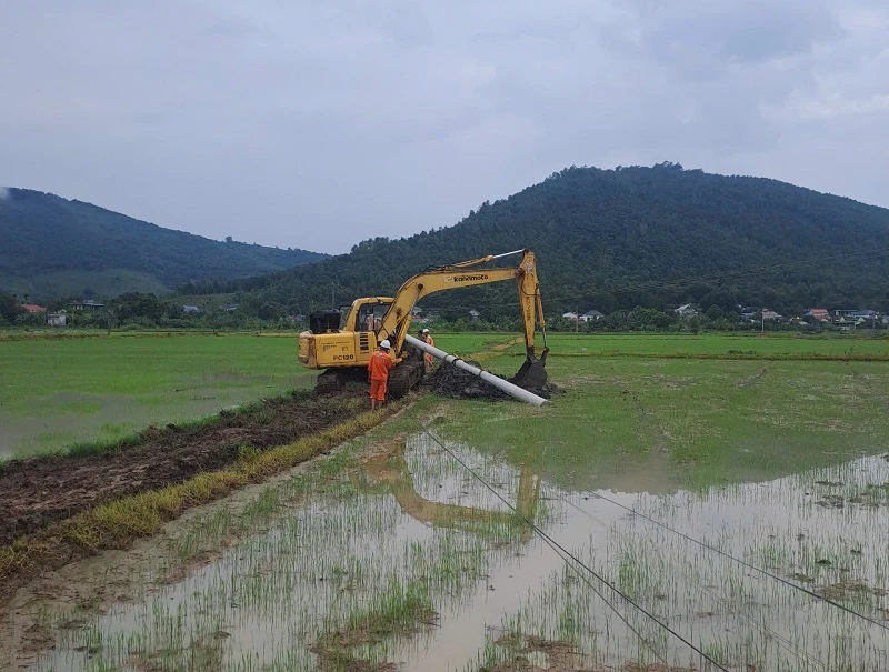 Hình ảnh đẹp của cán bộ, nhân viên ngành điện Thanh Hóa nhìn từ công tác ứng phó với cơn bão số 3
