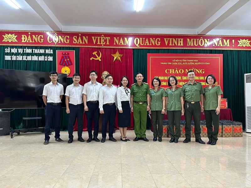 MobiFone tỉnh Thanh Hóa tri ân người có công nhân dịp 27/7