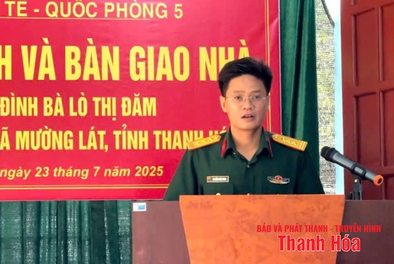 Đoàn Kinh tế - Quốc phòng 5 bàn giao nhà ở cho hộ nghèo tại xã Mường Lát