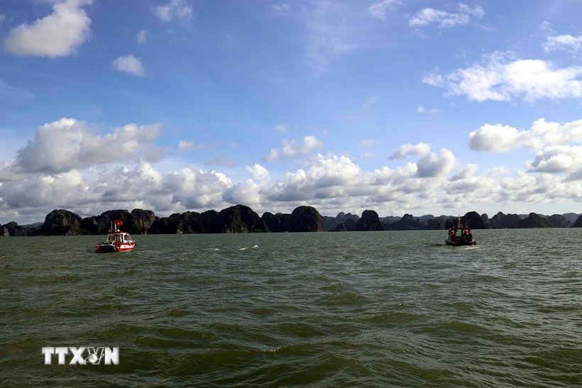 Quảng Ninh: Tìm thấy thi thể nghi là nạn nhân cuối vụ lật tàu Vịnh Xanh 58