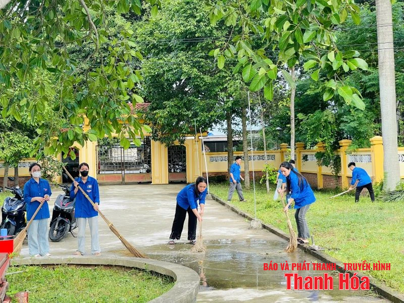 100% đoàn viên thanh niên xã, phường ra quân dọn dẹp vệ sinh sau bão