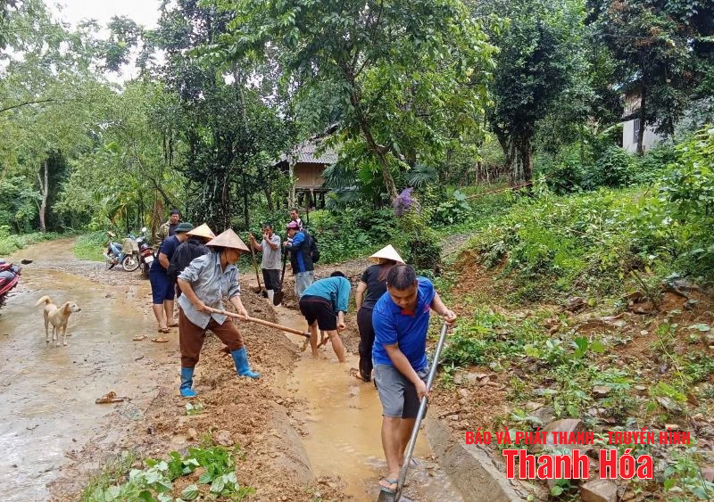 100% đoàn viên thanh niên xã, phường ra quân dọn dẹp vệ sinh sau bão