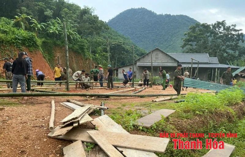 Di dời khẩn cấp 168 người dân ở xã Trung Hạ ra khỏi khu vực nguy hiểm