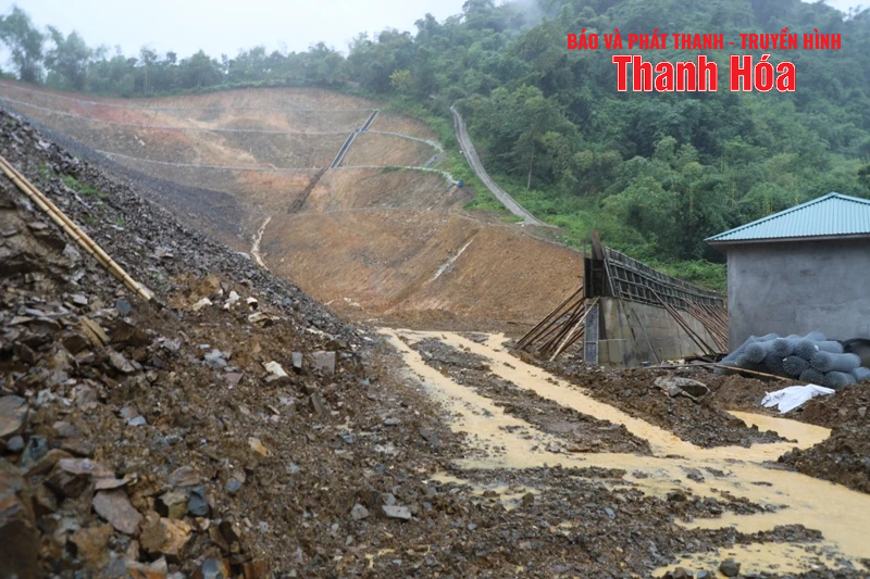 Phó Chủ tịch UBND tỉnh Đầu Thanh Tùng kiểm tra công tác ứng phó với thiên tai do bão số 3