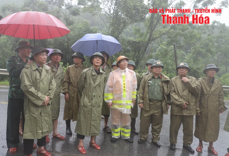 Phó Chủ tịch UBND tỉnh Đầu Thanh Tùng kiểm tra công tác ứng phó với thiên tai do bão số 3