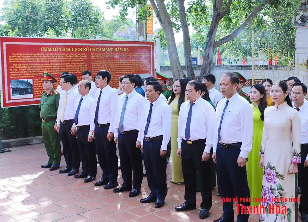 Bí thư Tỉnh ủy Nguyễn Doãn Anh dẫn đầu Đoàn đại biểu tỉnh Thanh Hóa dâng hương tại Khu di tích lịch sử cách mạng Hàm Hạ