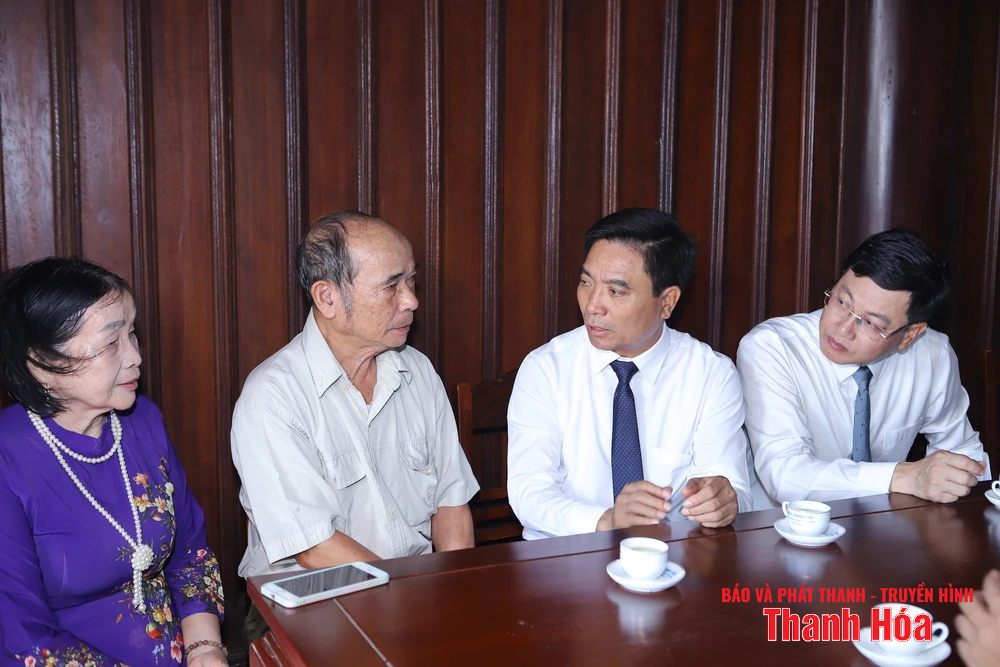 Bí thư Tỉnh ủy Nguyễn Doãn Anh dẫn đầu Đoàn đại biểu tỉnh Thanh Hóa dâng hương tại Khu di tích lịch sử cách mạng Hàm Hạ