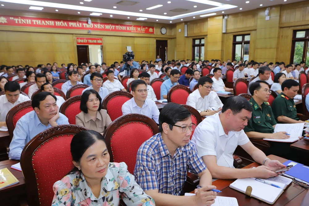 Bí thư Tỉnh ủy Nguyễn Doãn Anh chủ trì hội nghị cho ý kiến về công tác chuẩn bị Đại hội Đảng bộ 40 xã, phường