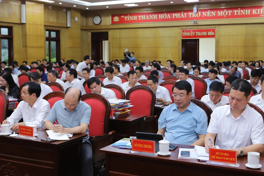 Bí thư Tỉnh ủy Nguyễn Doãn Anh chủ trì hội nghị cho ý kiến về công tác chuẩn bị Đại hội Đảng bộ 40 xã, phường