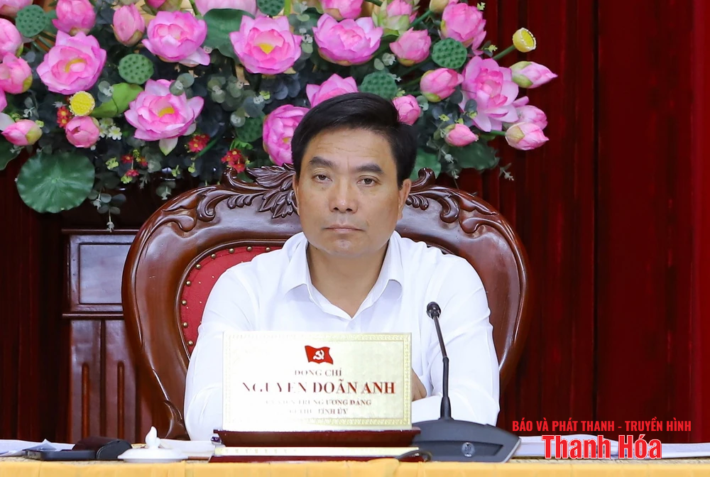 Bí thư Tỉnh ủy Nguyễn Doãn Anh chủ trì hội nghị cho ý kiến về công tác chuẩn bị Đại hội Đảng bộ 40 xã, phường