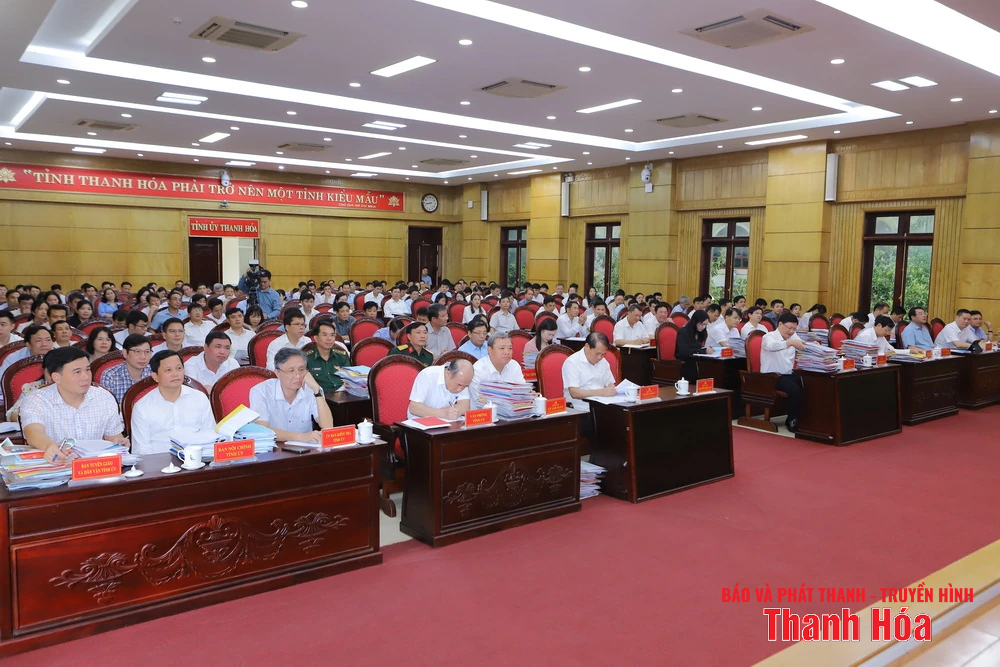 Bí thư Tỉnh ủy Nguyễn Doãn Anh chủ trì hội nghị cho ý kiến về công tác chuẩn bị Đại hội Đảng bộ 40 xã, phường