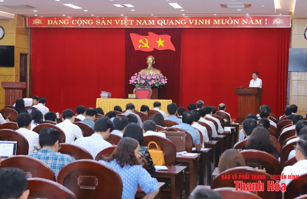 Bí thư Tỉnh ủy Nguyễn Doãn Anh chủ trì hội nghị cho ý kiến về công tác chuẩn bị Đại hội Đảng bộ 40 xã, phường
