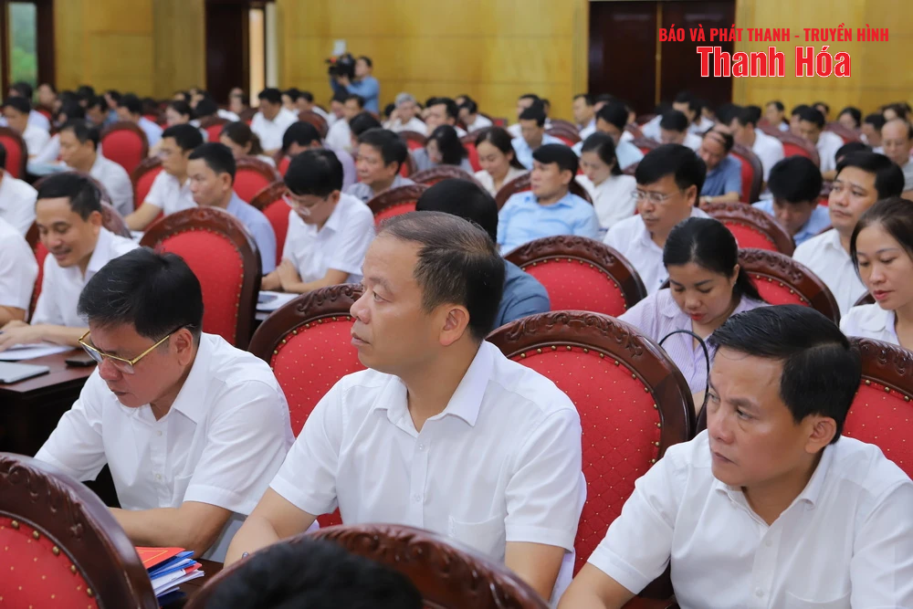 Bí thư Tỉnh ủy Nguyễn Doãn Anh chủ trì hội nghị cho ý kiến về công tác chuẩn bị Đại hội Đảng bộ 40 xã, phường