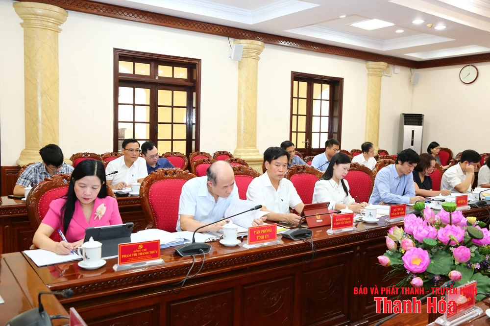 Phó Bí thư Thường trực Tỉnh ủy Lại Thế Nguyên chủ trì hội nghị cho ý kiến về công tác chuẩn bị đại hội đảng bộ 6 xã