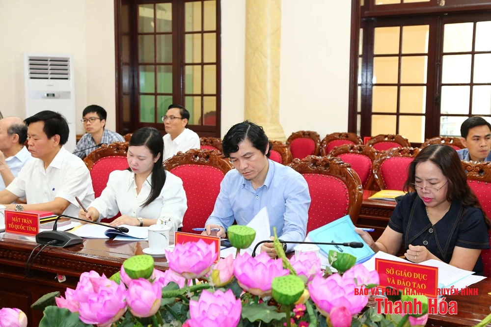 Phó Bí thư Thường trực Tỉnh ủy Lại Thế Nguyên chủ trì hội nghị cho ý kiến về công tác chuẩn bị đại hội đảng bộ 6 xã