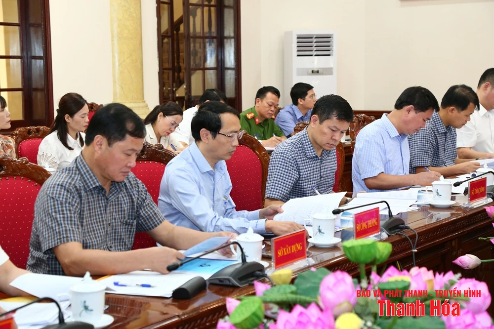 Phó Bí thư Thường trực Tỉnh ủy Lại Thế Nguyên chủ trì hội nghị cho ý kiến về công tác chuẩn bị đại hội đảng bộ 6 xã