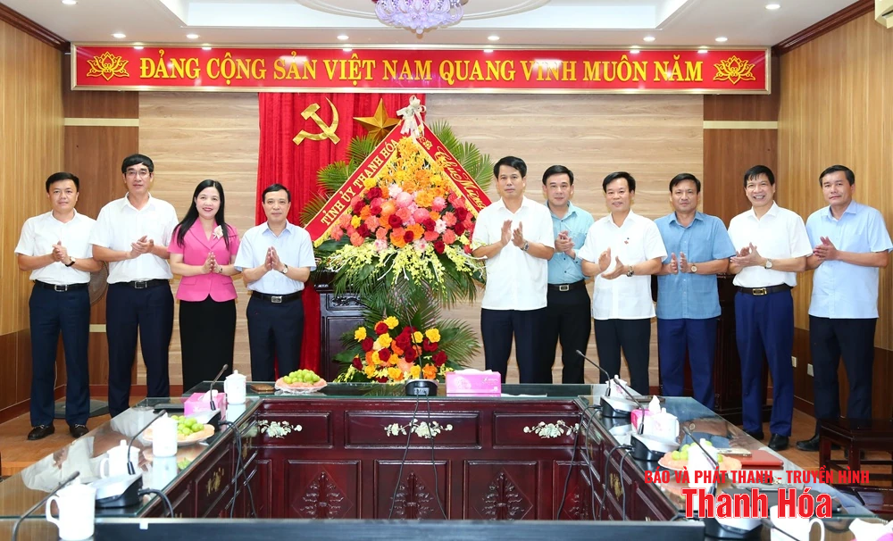 Phó Bí thư Thường trực Tỉnh ủy Lại Thế Nguyên chúc mừng Ngày truyền thống ngành Tuyên giáo của Đảng