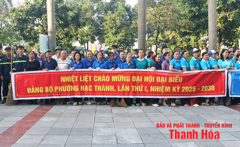 Phường Hạc Thành ra quân tổng dọn vệ sinh môi trường