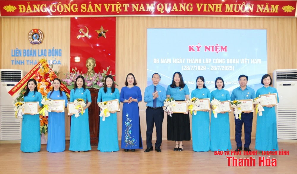 Phó Bí thư Tỉnh ủy Trịnh Tuấn Sinh dự lễ kỷ niệm 96 năm Ngày thành lập Công đoàn Việt Nam