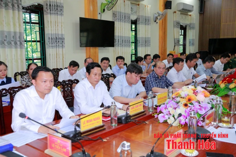 Cho ý kiến về công tác chuẩn bị Đại hội Đảng bộ các xã mới