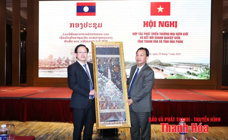 Đẩy mạnh hợp tác thương mại biên giới Thanh Hóa - Hủa Phăn