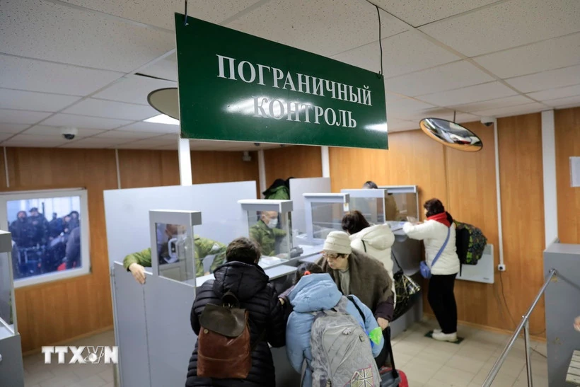 Nga đóng 20 trạm kiểm soát đang hoạt động trên biên giới với Ukraine