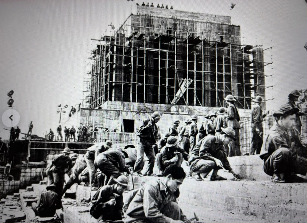 Hình ảnh quý về quá trình xây dựng Lăng Chủ tịch Hồ Chí Minh