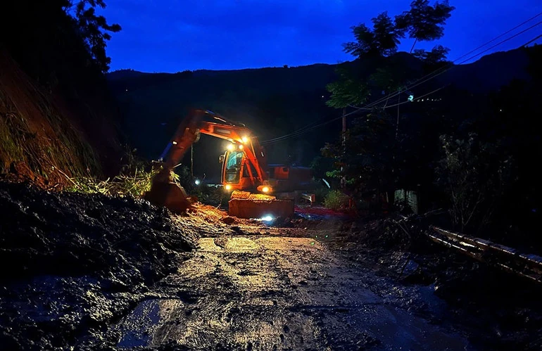 Sơn La đề nghị tỉnh Hủa Phăn phối hợp tìm kiếm người mất tích do mưa lũ