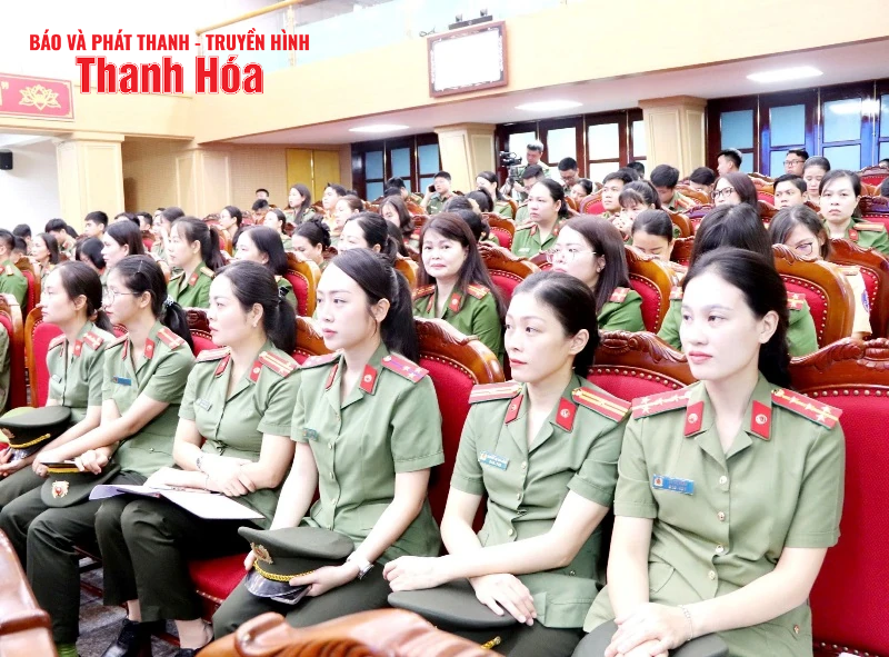 Ban Thanh niên - Phụ nữ Công an tỉnh sơ kết công tác Đoàn thể và trao giải các cuộc thi