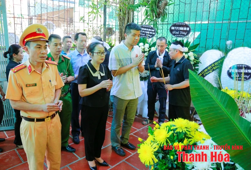 Thăm và chia buồn với gia đình nạn nhân tử vong do tai nạn giao thông nghiêm trọng tại phường Bỉm Sơn