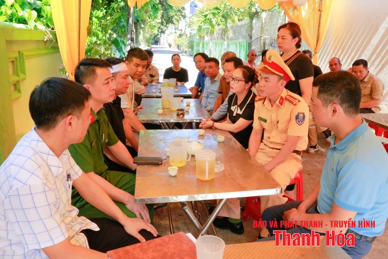 Thăm và chia buồn với gia đình nạn nhân tử vong do tai nạn giao thông nghiêm trọng tại phường Bỉm Sơn