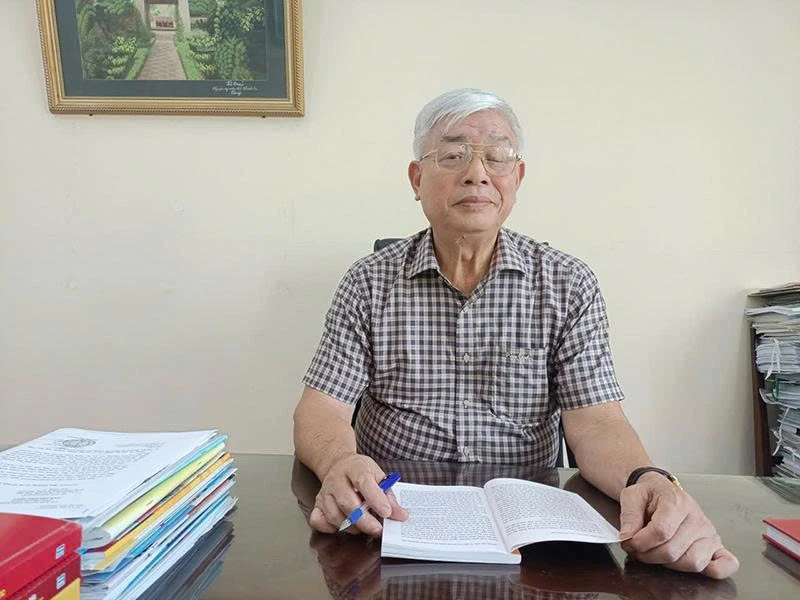 Người say mê với công tác khuyến học