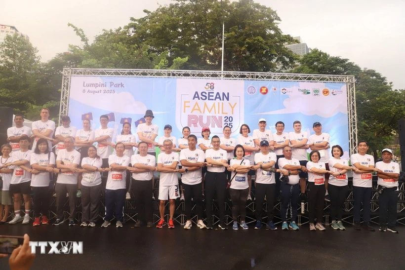 Ấm áp giải chạy Gia đình ASEAN 2025 tại Thái Lan