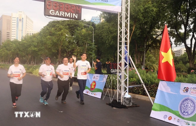 Ấm áp giải chạy Gia đình ASEAN 2025 tại Thái Lan