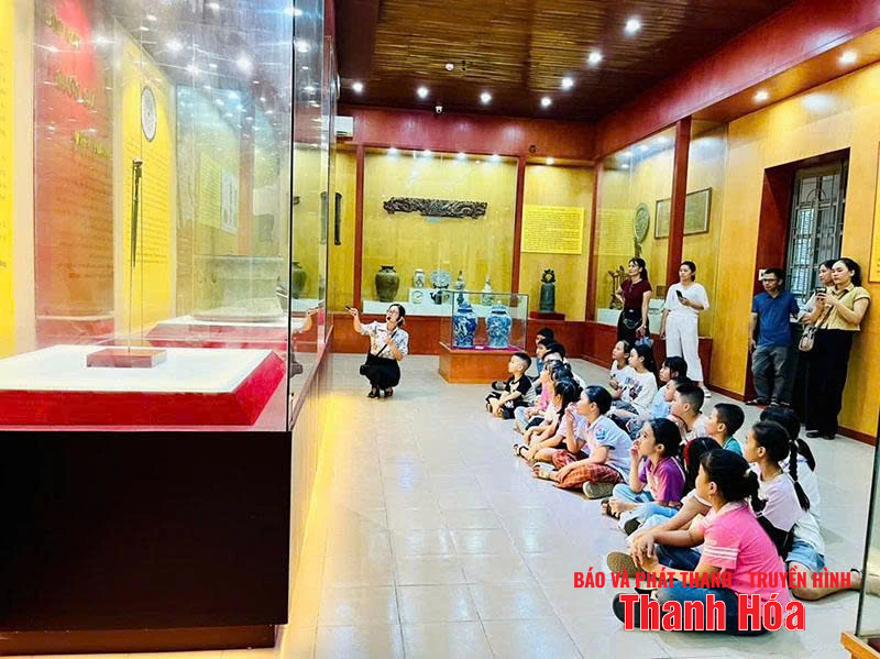 Giữ gìn, phát huy giá trị các bảo vật quốc gia