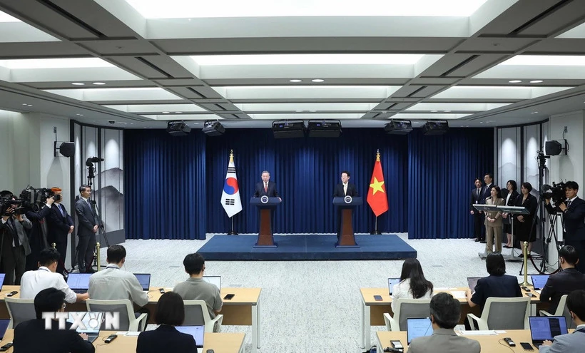 Văn phòng Tổng thống Hàn Quốc có phiên dịch ngôn ngữ ký hiệu trong họp báo