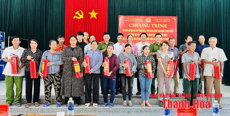 Nhận đỡ đầu, hỗ trợ Công an xã Trường Lâm nâng cao hiệu quả công tác phòng cháy, chữa cháy