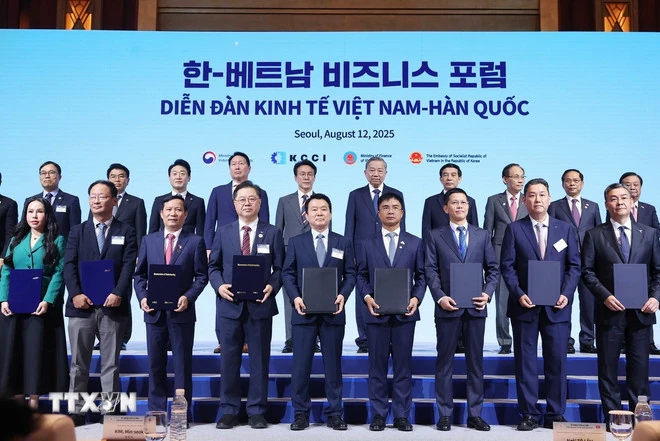 Tổng Bí thư Tô Lâm và Thủ tướng Hàn Quốc chứng kiến Lễ trao thỏa thuận hợp tác