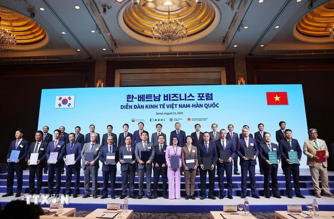 Tổng Bí thư Tô Lâm và Thủ tướng Hàn Quốc chứng kiến Lễ trao thỏa thuận hợp tác