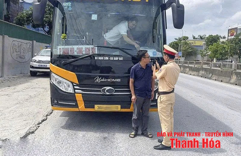 Tháng cao điểm tổng kiểm soát, xử lý phương tiện kinh doanh vận tải