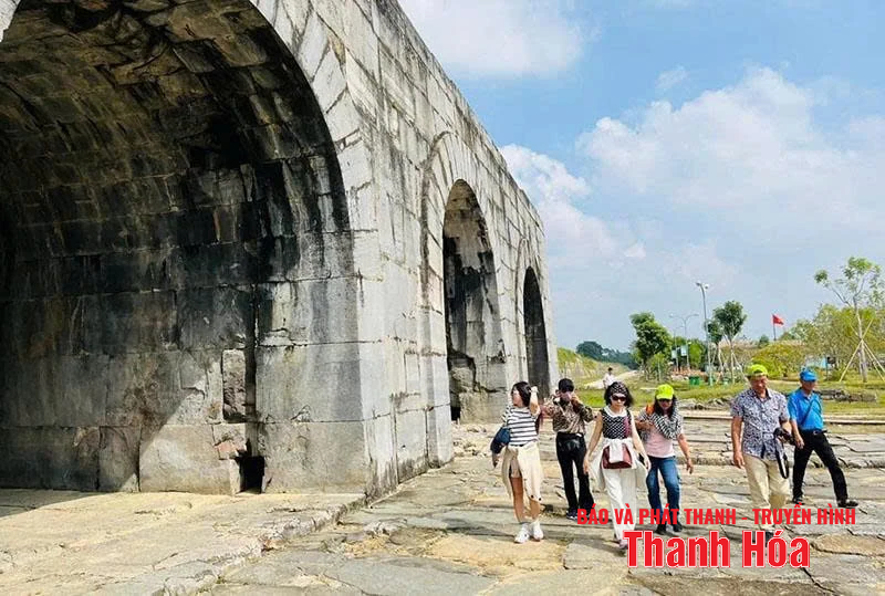 Khai thác giá trị di sản văn hóa để phát triển du lịch: Đã thực sự hiệu quả?