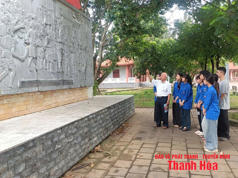 Về quê hương cách mạng Hoằng Châu