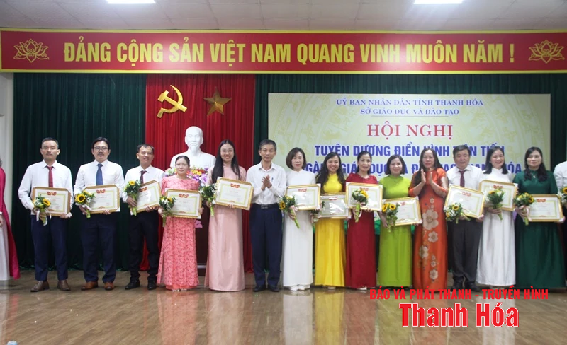 Biểu dương điển hình tiên tiến ngành giáo dục giai đoạn 2020 - 2025