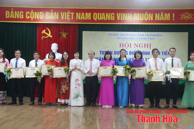 Biểu dương điển hình tiên tiến ngành giáo dục giai đoạn 2020 - 2025