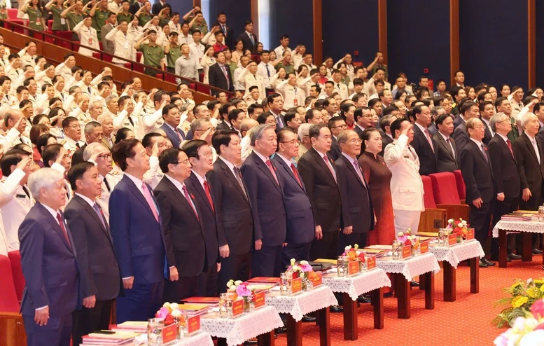 Lãnh đạo Đảng, Nhà nước dự lễ kỷ niệm 80 năm Ngày truyền thống Công an nhân dân và đón nhận Huân chương Sao Vàng lần thứ 5