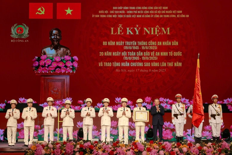 Lãnh đạo Đảng, Nhà nước dự lễ kỷ niệm 80 năm Ngày truyền thống Công an nhân dân và đón nhận Huân chương Sao Vàng lần thứ 5